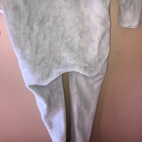 Onepiece The Norwegian Original Gray Fuzzy Fleece Hooded Onesie Jumpsuit Unisex - Picture 5 of 5